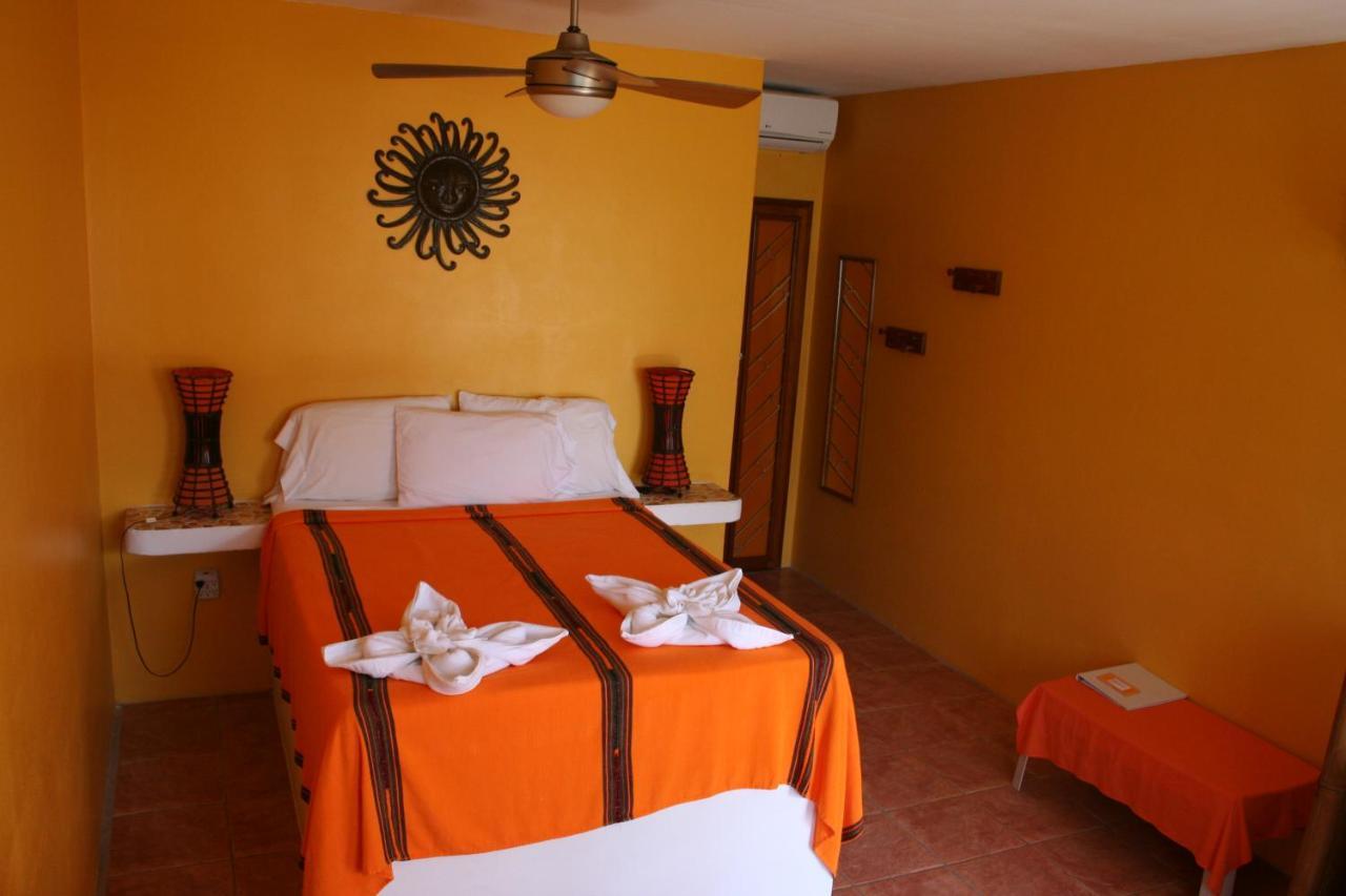 Seaside Cabanas Hotel Caye Corker 外观 照片