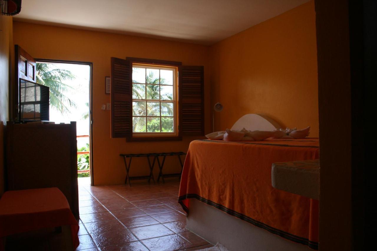 Seaside Cabanas Hotel Caye Corker 外观 照片
