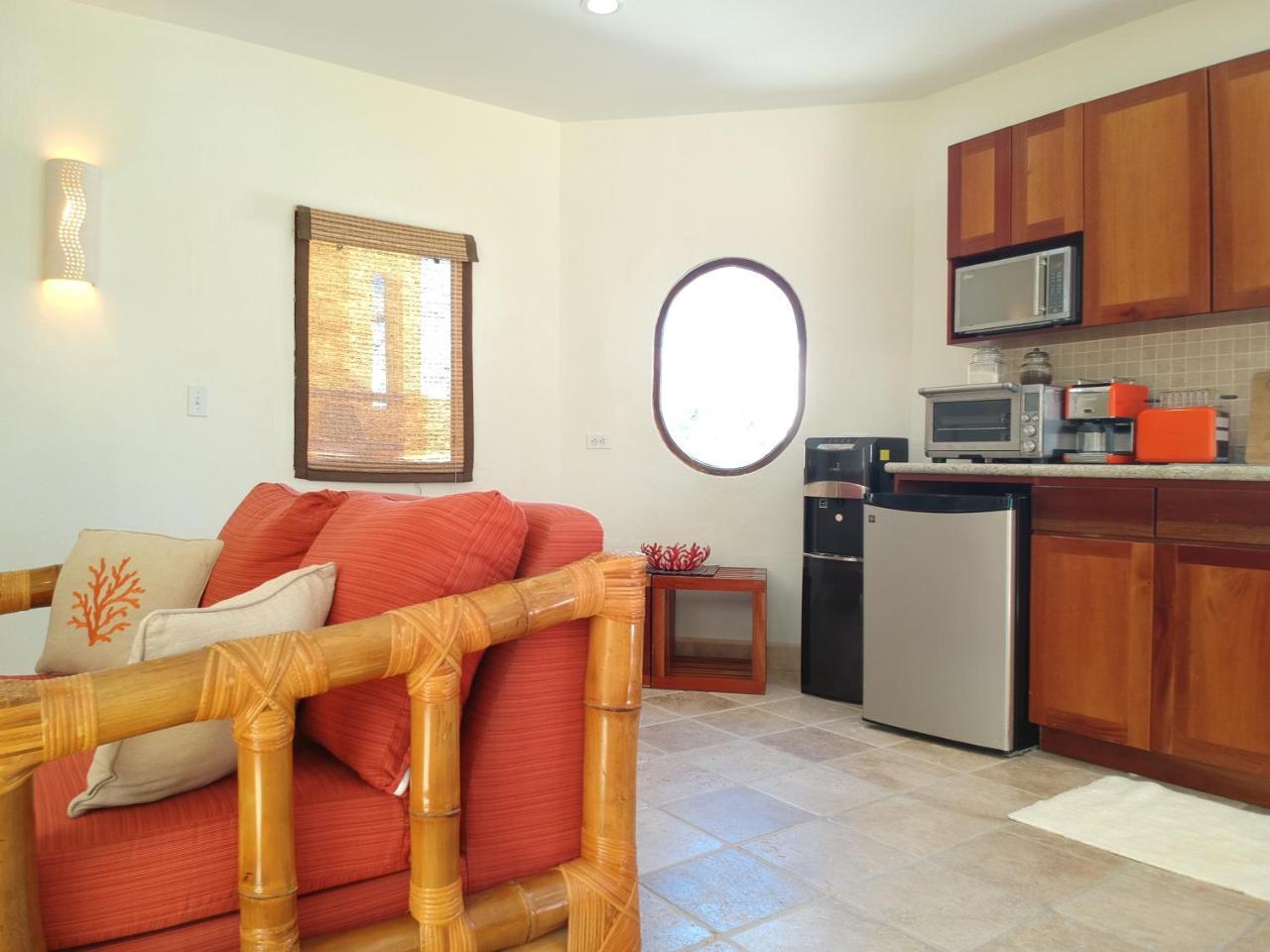 Seaside Cabanas Hotel Caye Corker 外观 照片