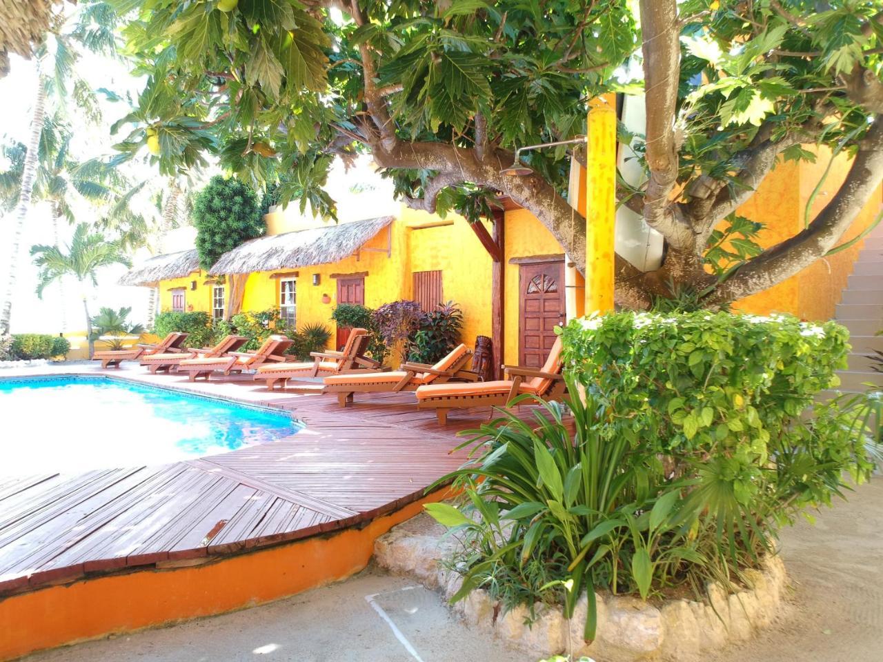 Seaside Cabanas Hotel Caye Corker 外观 照片