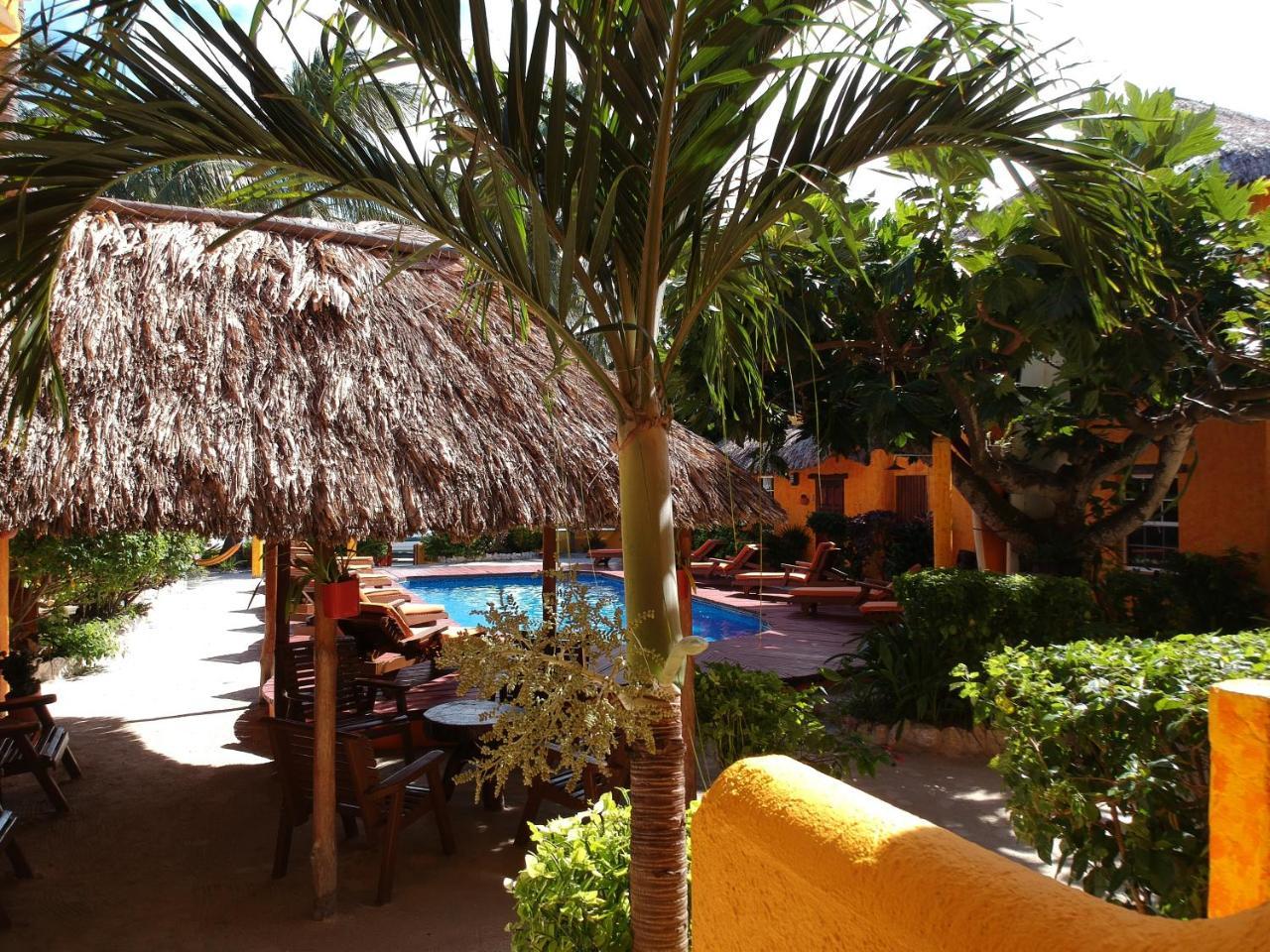 Seaside Cabanas Hotel Caye Corker 外观 照片
