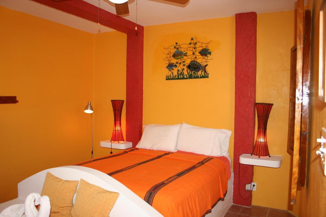 Seaside Cabanas Hotel Caye Corker 外观 照片