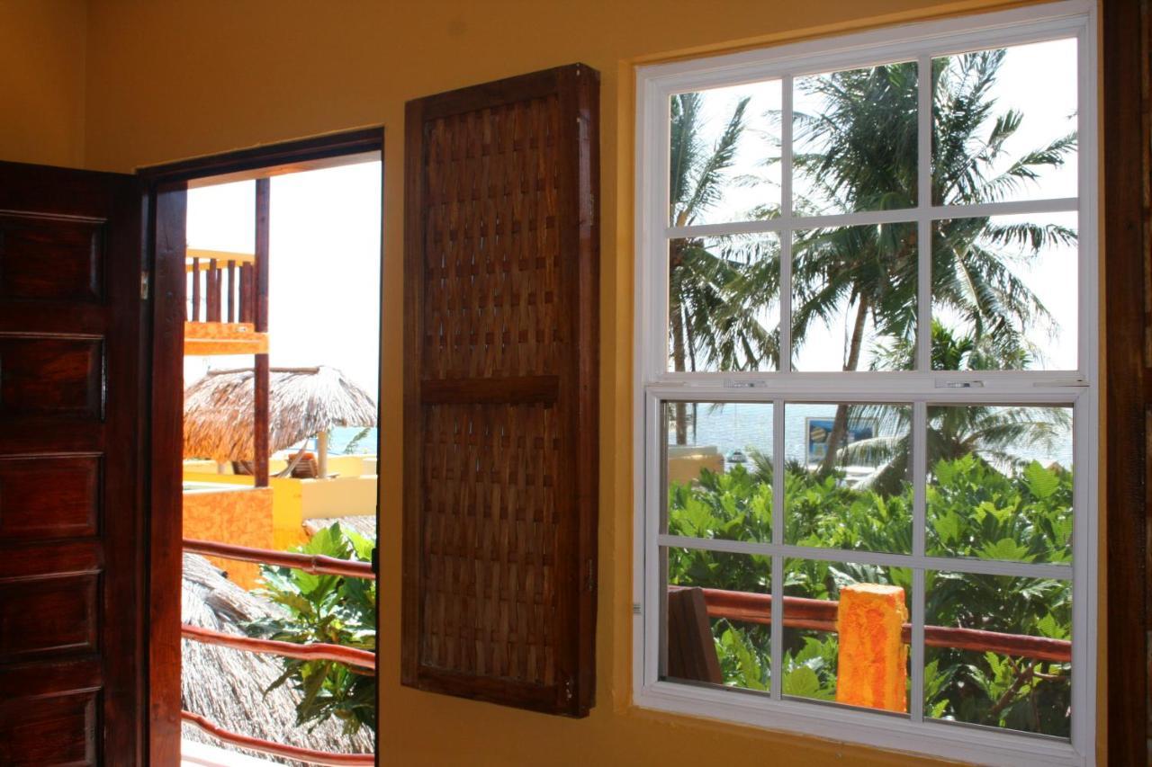 Seaside Cabanas Hotel Caye Corker 外观 照片