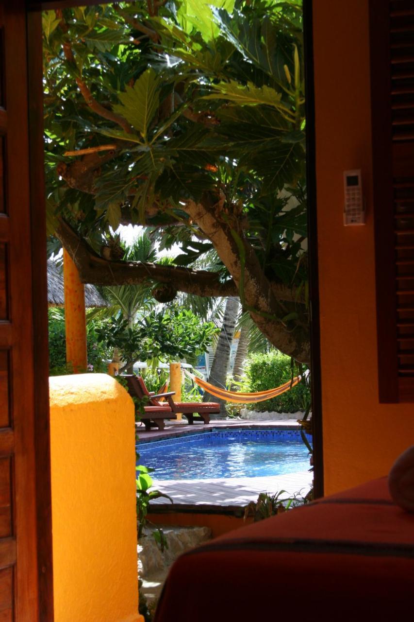 Seaside Cabanas Hotel Caye Corker 外观 照片