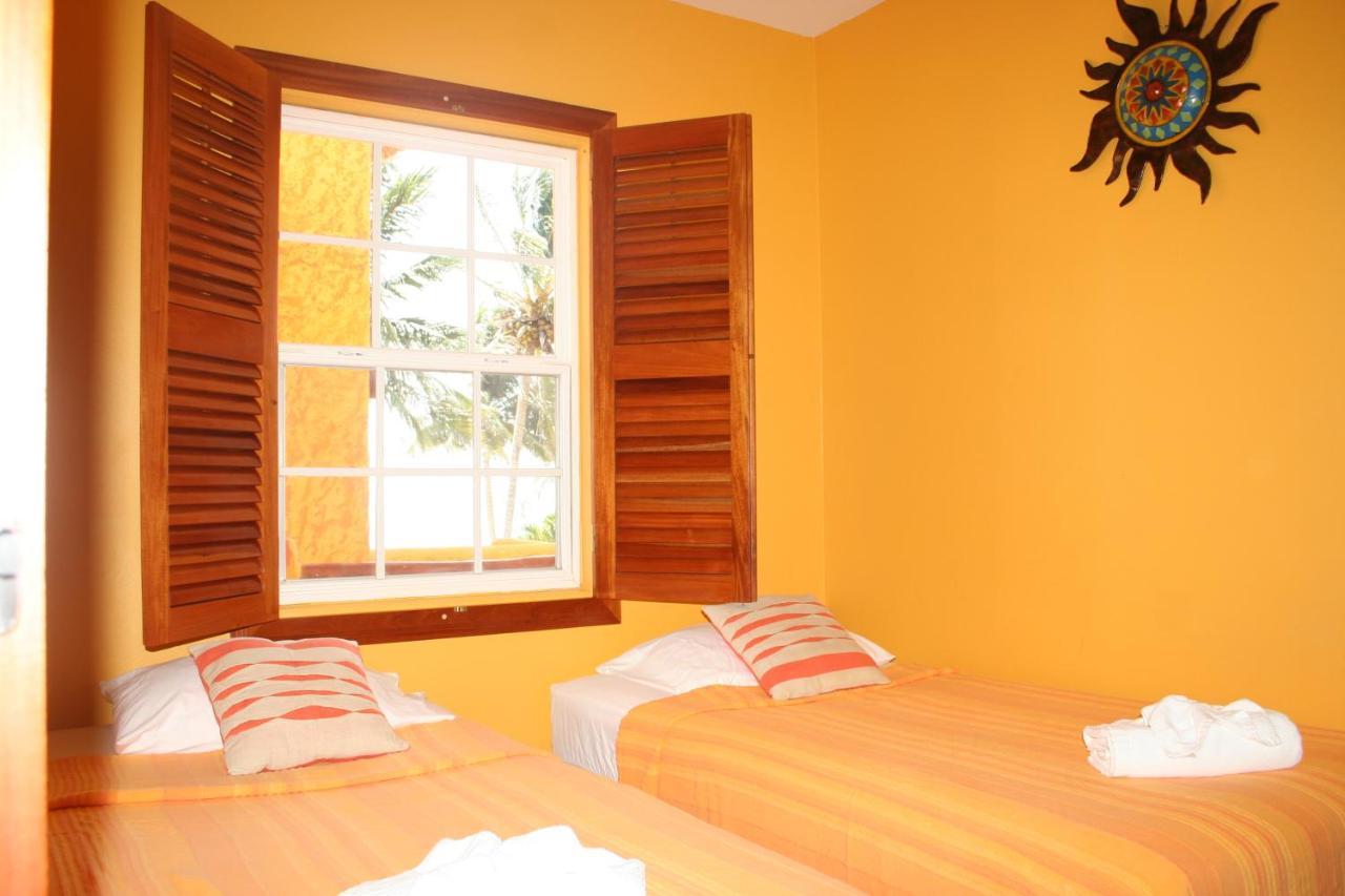 Seaside Cabanas Hotel Caye Corker 外观 照片